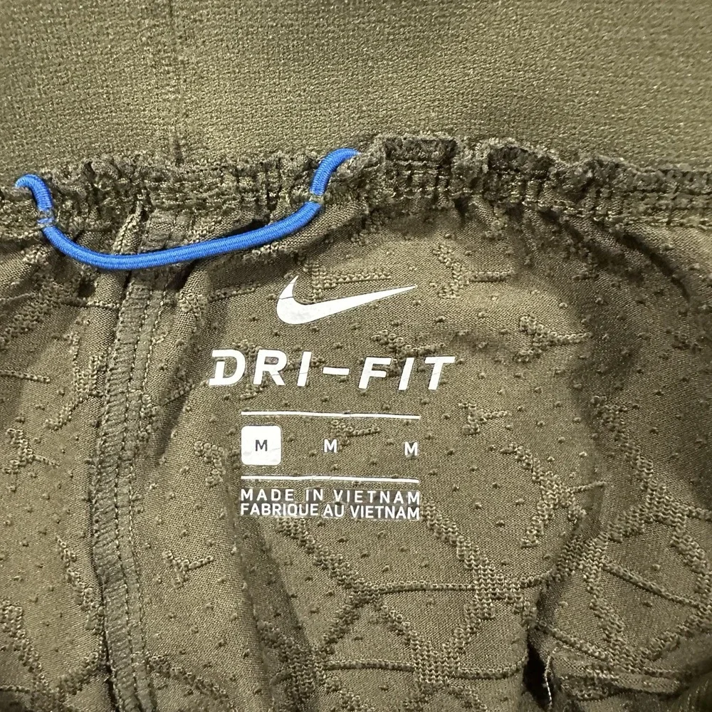 Nike excellent preowned